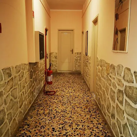 Prestige Szálloda 3*