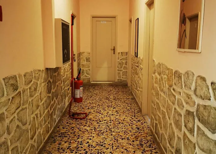 Prestige Hotel 3*